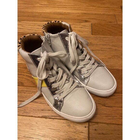 DV, women's high top multicolor leopard trim laced up fashion sneaker size 6 - Picture 1 of 8